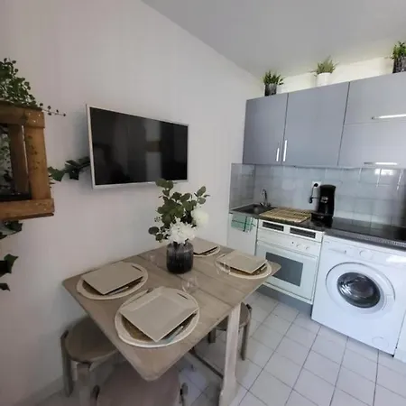 L Or Des Sables, La Petite Motte Apartment